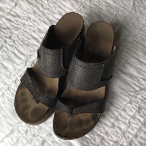 OTBT slip on wedges platform heels grey leather